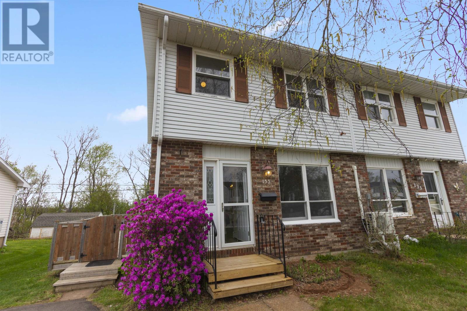 Property at 133 Westridge Crescent image 1