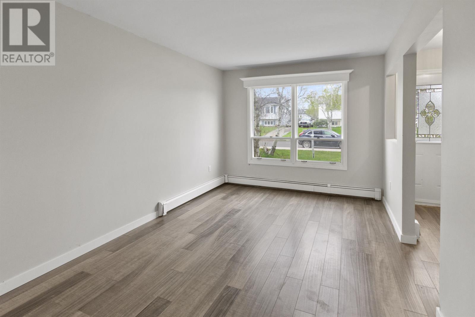 Property at 133 Westridge Crescent image 3