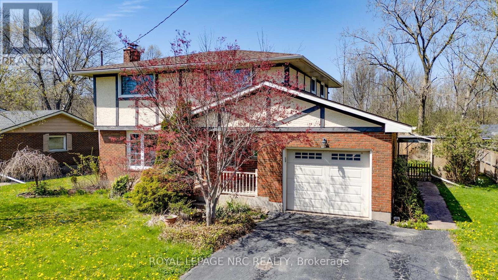 Property at 40 LINDBERGH DRIVE image 1