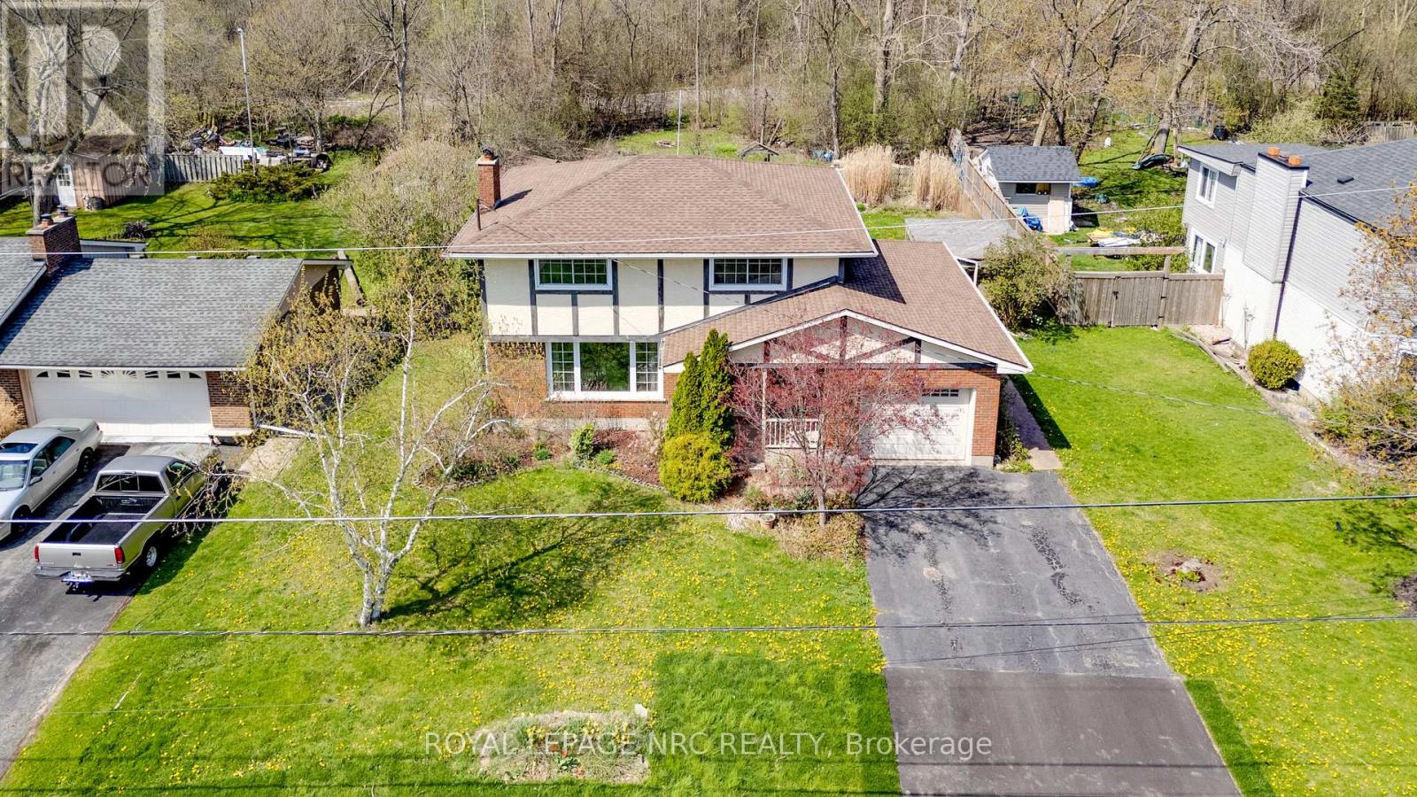 Property at 40 LINDBERGH DRIVE image 5