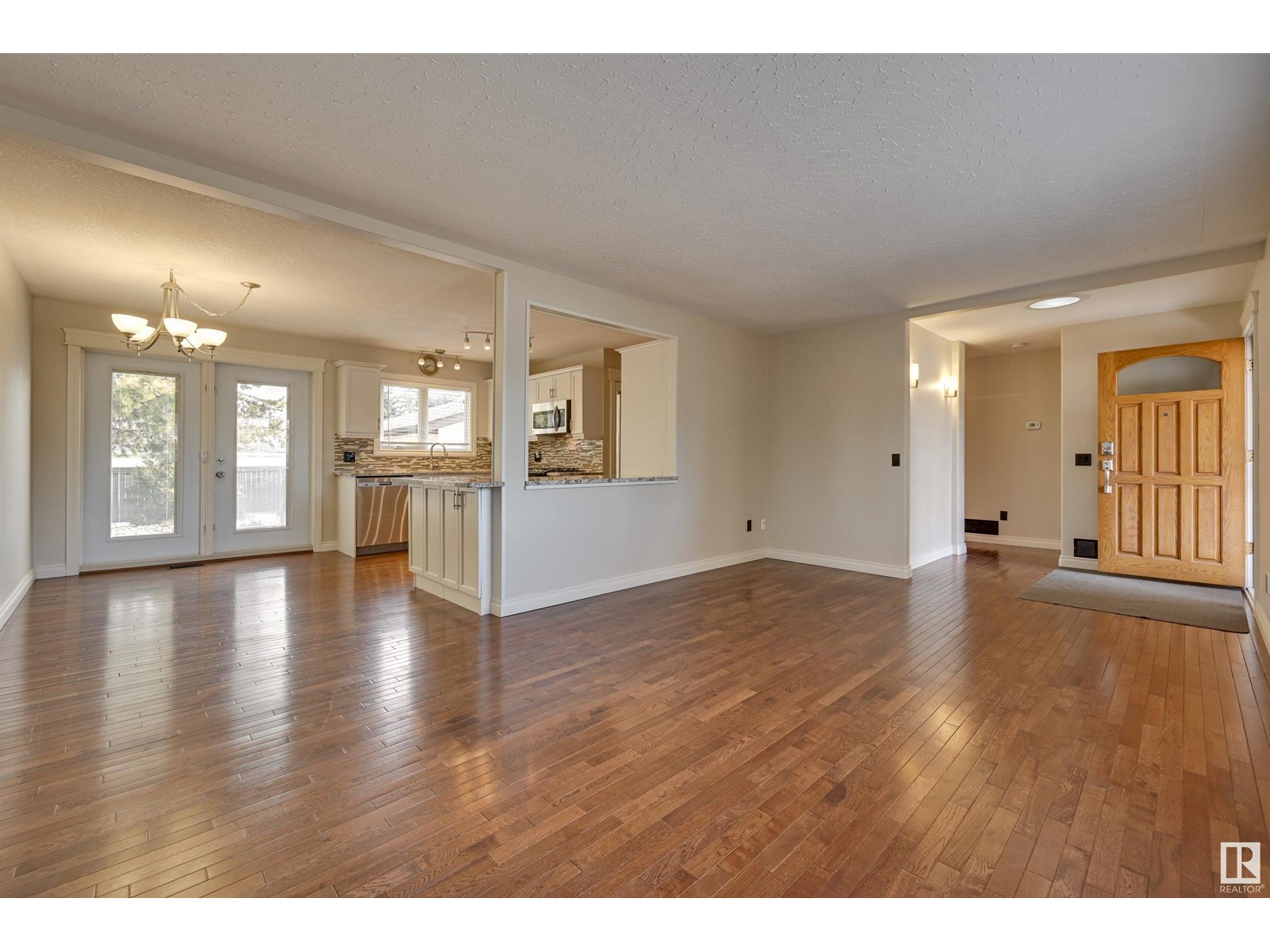 9431 74 St Nw Nw, Edmonton, Alberta  T6B 2B5 - Photo 7 - E4425456