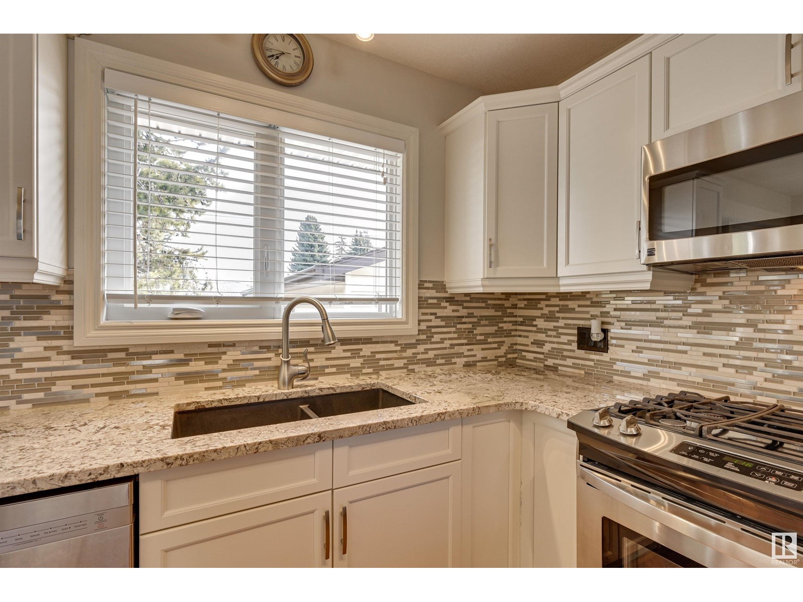 9431 74 St Nw Nw, Edmonton, Alberta  T6B 2B5 - Photo 21 - E4425456