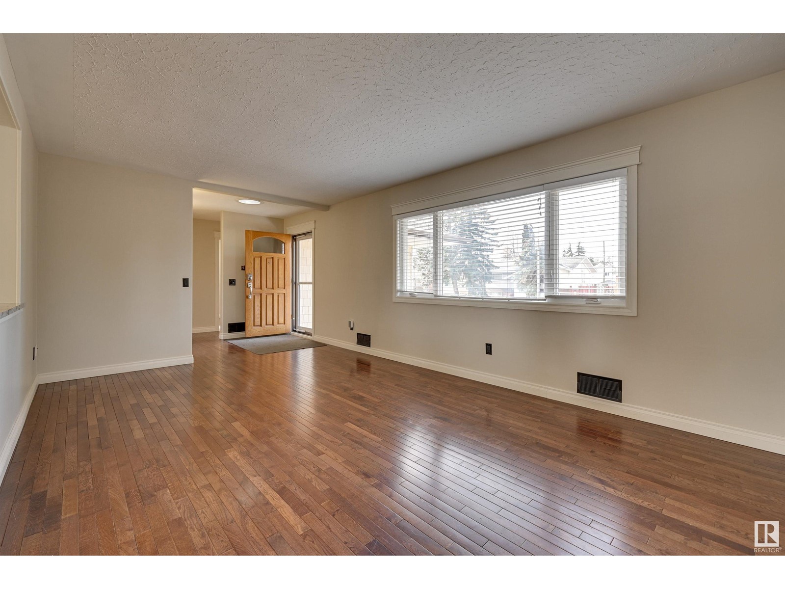 9431 74 St Nw Nw, Edmonton, Alberta  T6B 2B5 - Photo 9 - E4425456