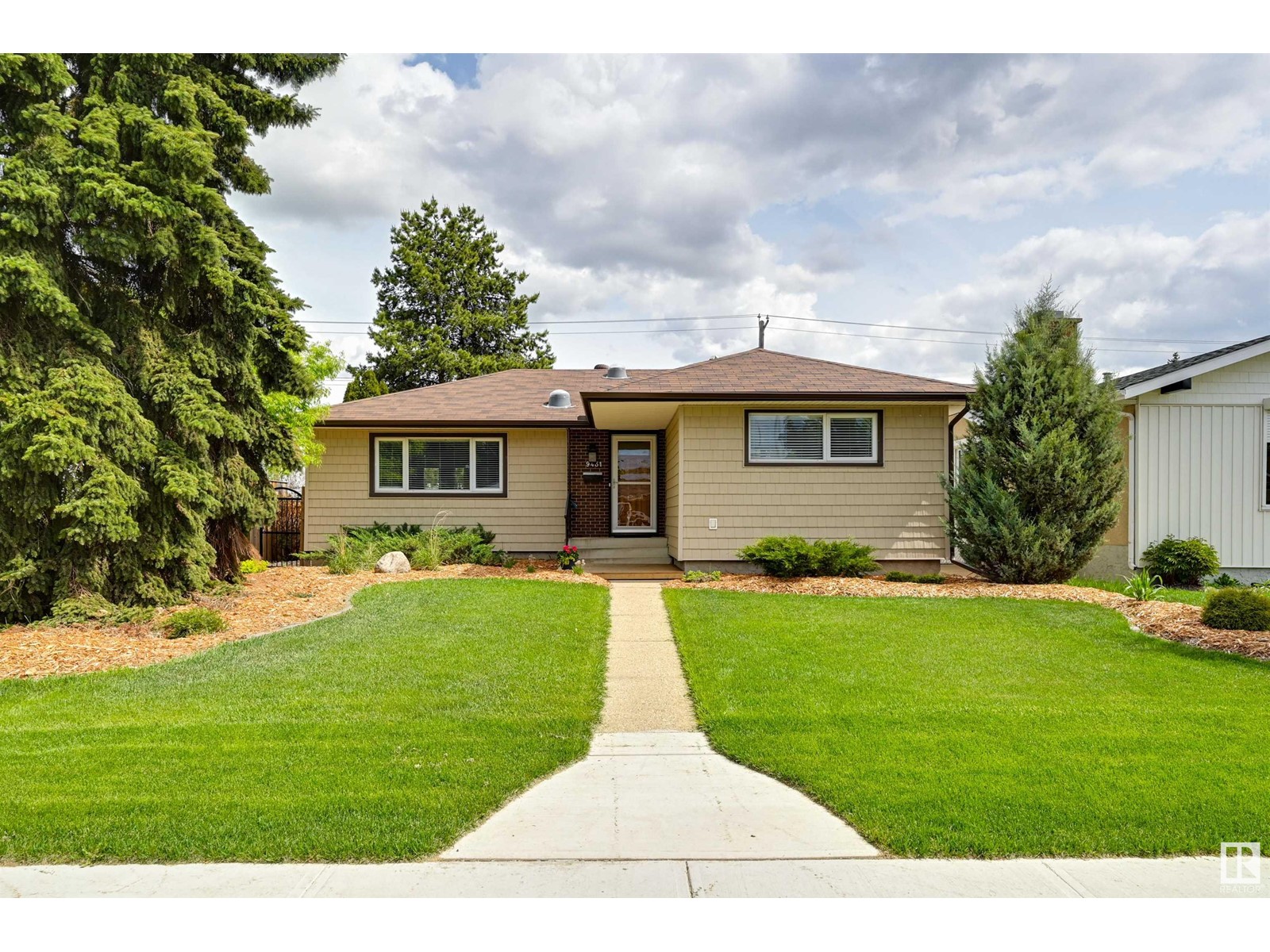 9431 74 St Nw Nw, Edmonton, Alberta  T6B 2B5 - Photo 1 - E4425456