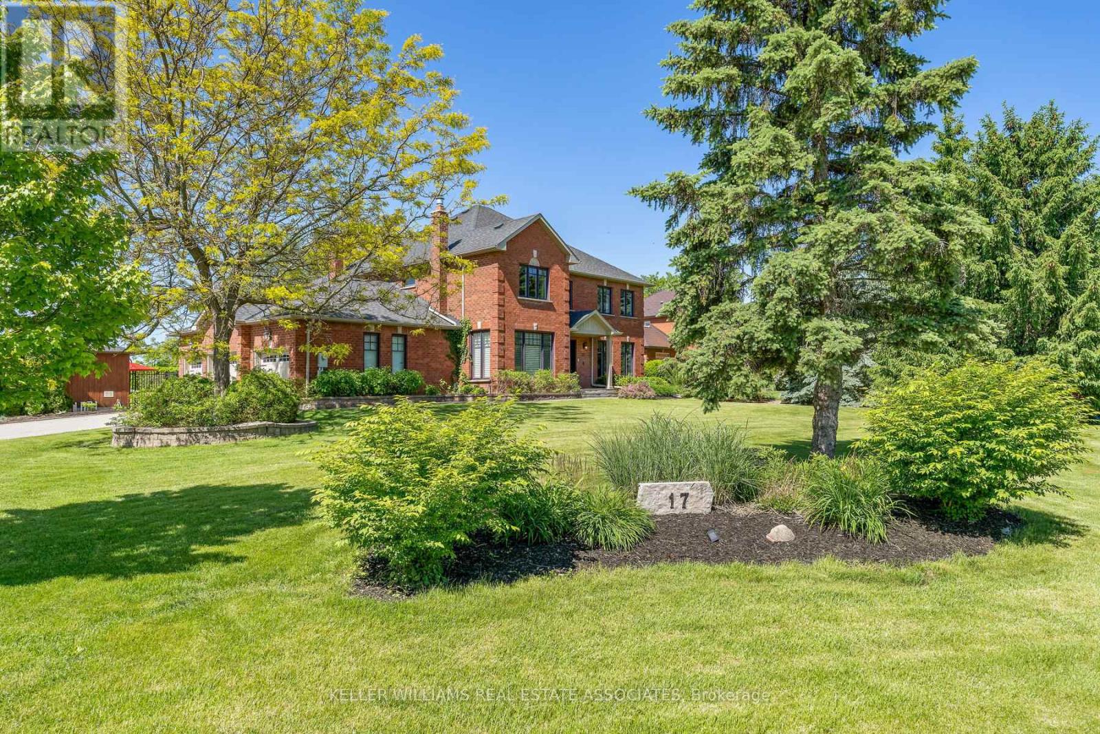 17 Oak Ridge Drive, Halton Hills, Ontario  L7G 5G6 - Photo 2 - W12138509