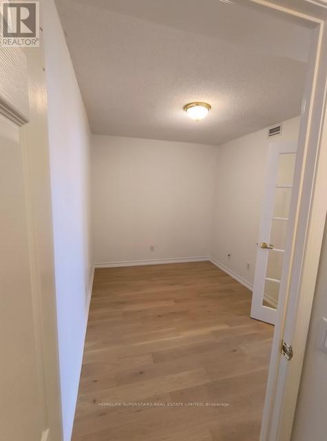 2226 - 25 Kingsbridge Garden Circle, Mississauga (Hurontario), Ontario  L5R 4B1 - Photo 26 - W12077862