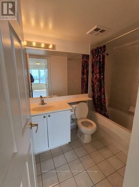 2226 - 25 Kingsbridge Garden Circle, Mississauga (Hurontario), Ontario  L5R 4B1 - Photo 15 - W12077862