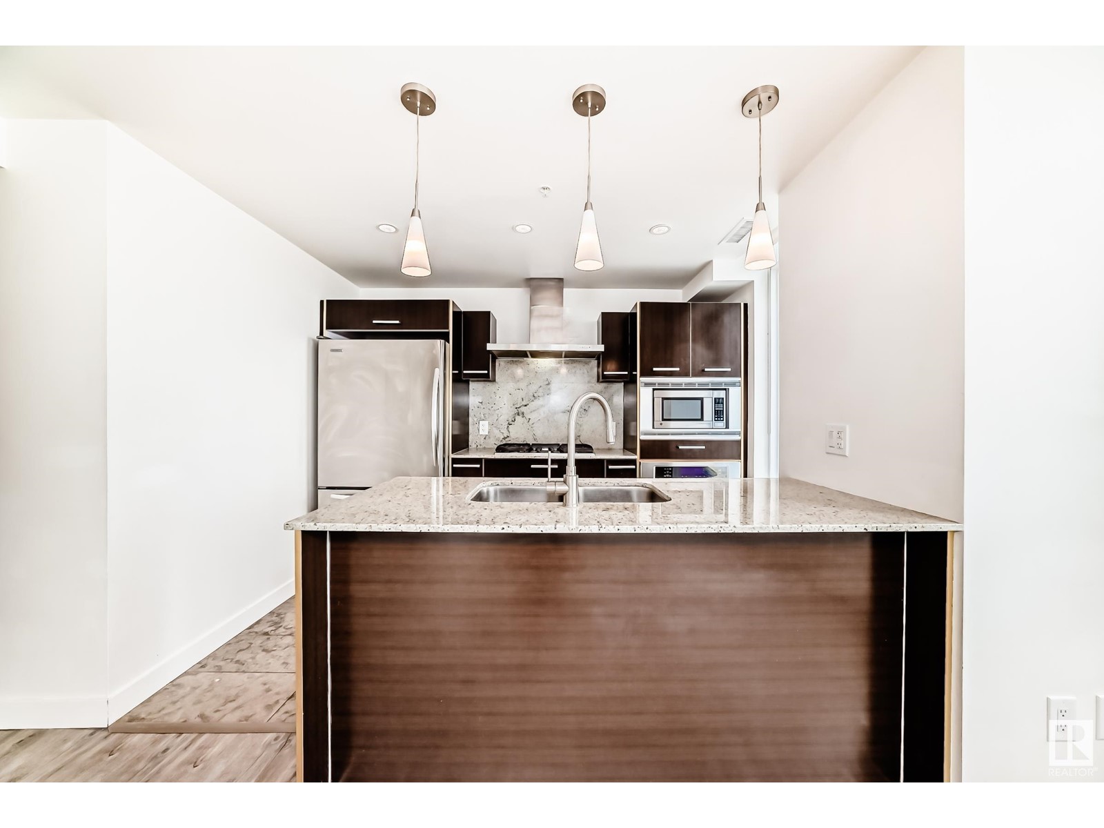 #101 2606 109 St Nw, Edmonton, Alberta  T6J 3S9 - Photo 4 - E4437226