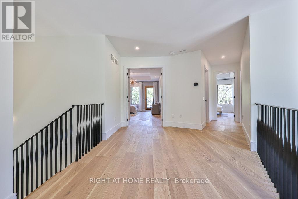 920 Calder Road, Mississauga, Ontario  L5J 2N7 - Photo 23 - W12150580