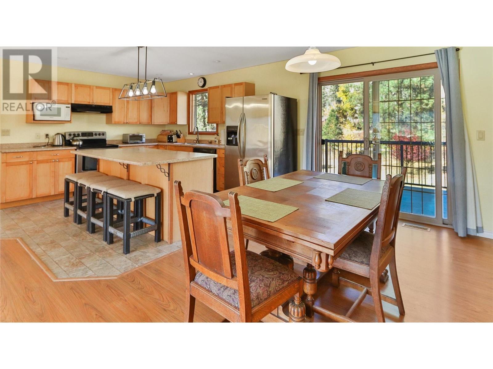 3225 Hwy 3, Rock Creek, British Columbia  V0H 1Y0 - Photo 12 - 10326575