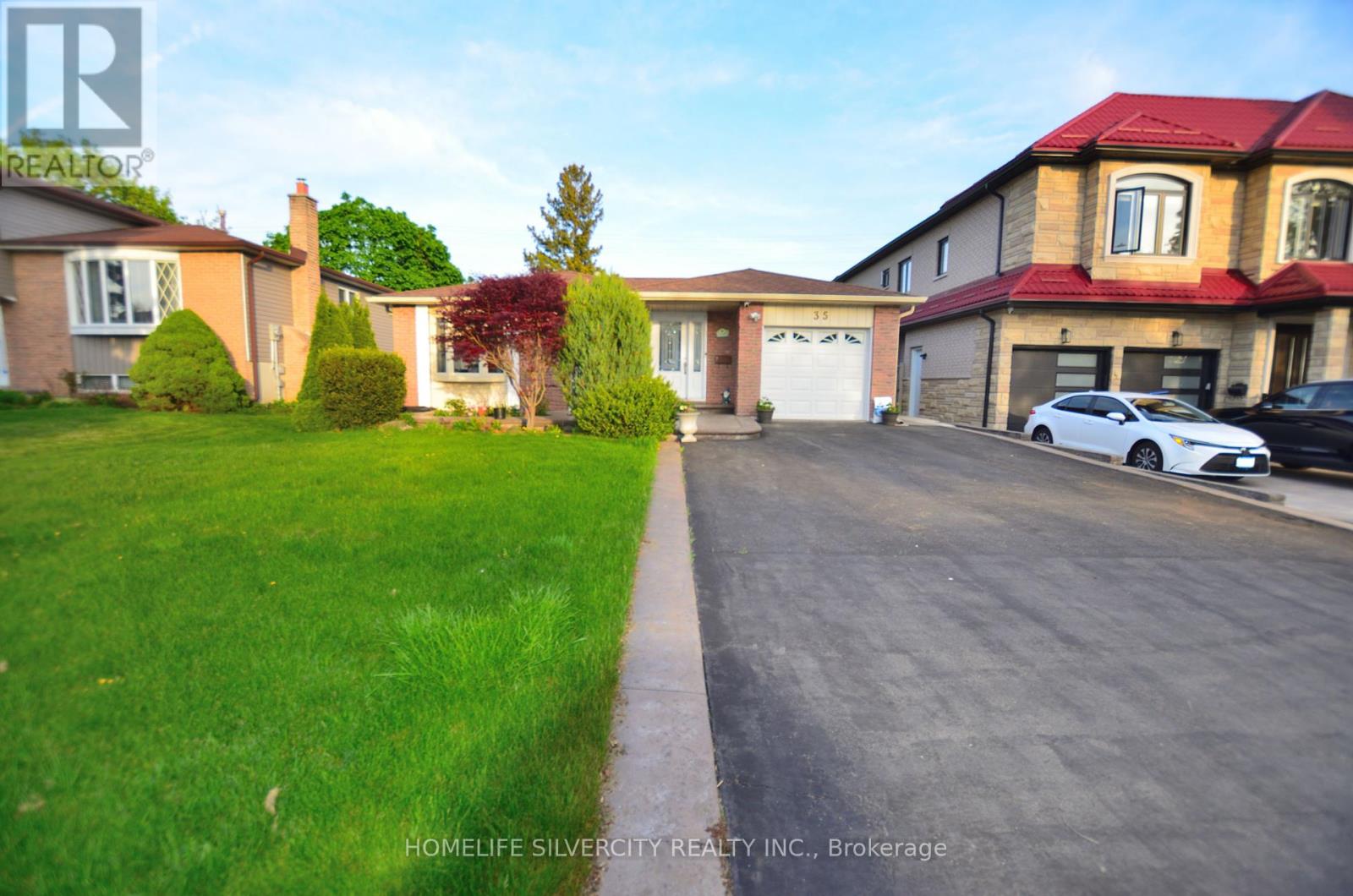Property at 35 GENEVA CRESCENT image 2