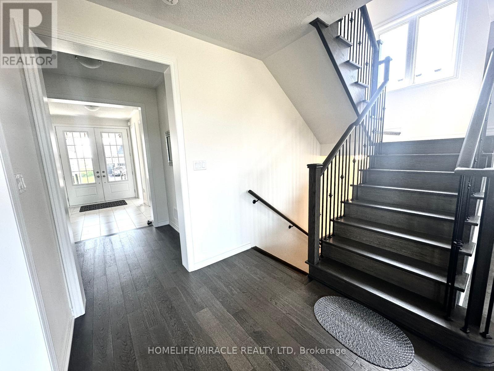 101 Golden Meadows Drive, Otonabee-South Monaghan, Ontario  K9J 0K8 - Photo 13 - X12146093