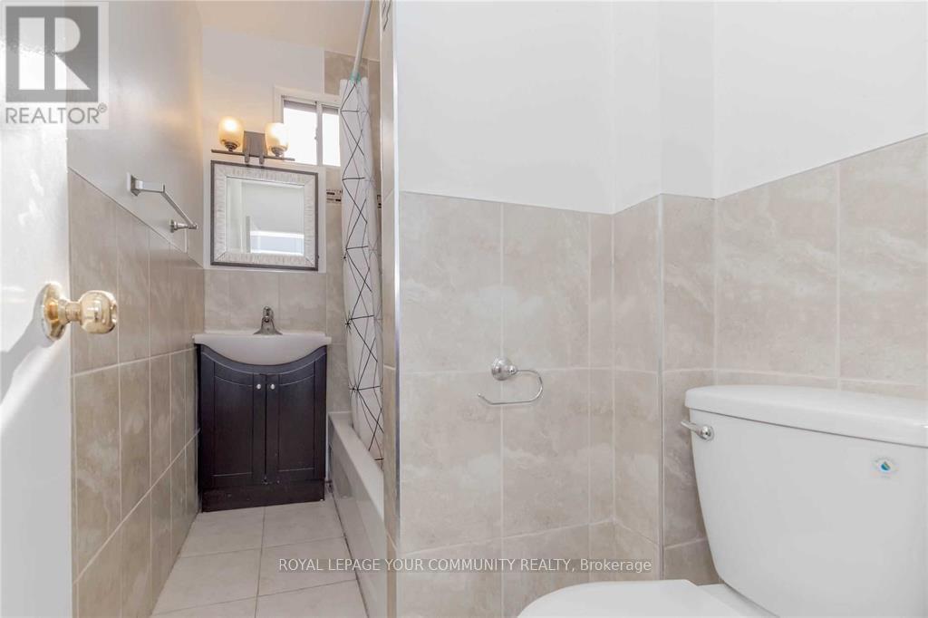 69 Laing Street, Toronto, Ontario  M4L 1C2 - Photo 11 - E12156879