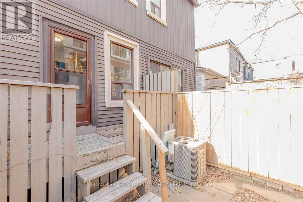 69 Laing Street, Toronto, Ontario  M4L 1C2 - Photo 15 - E12156879