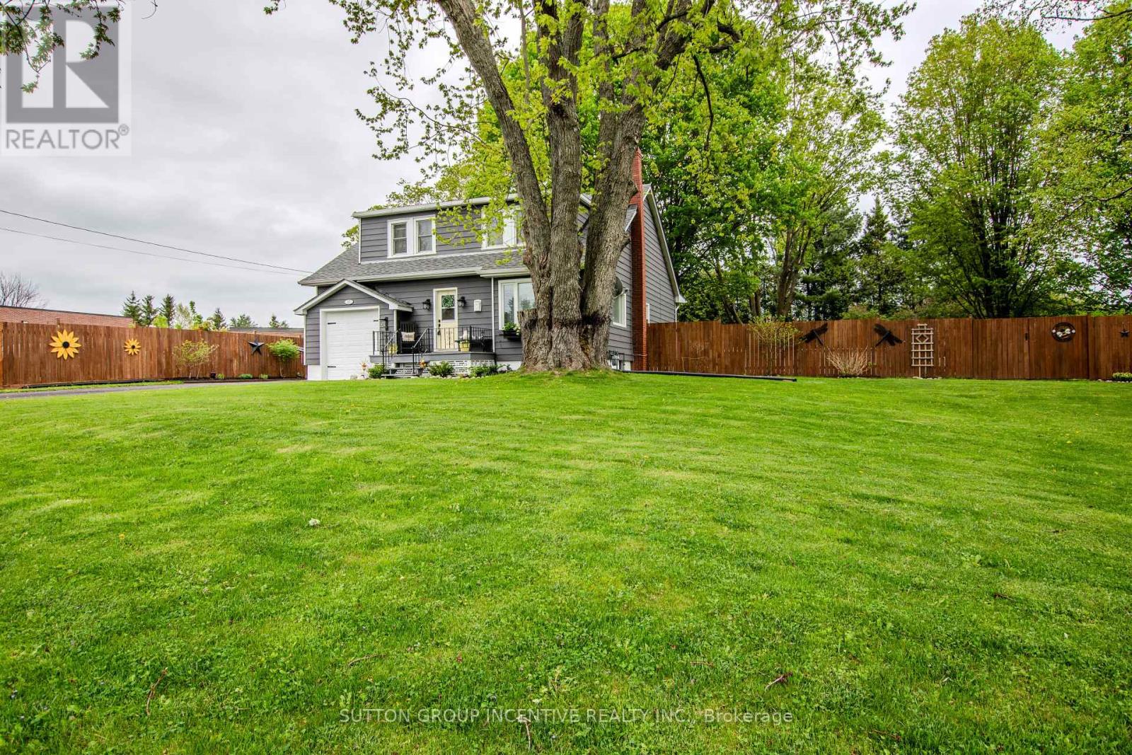 Property at 357 LAFONTAINE ROAD W image 5