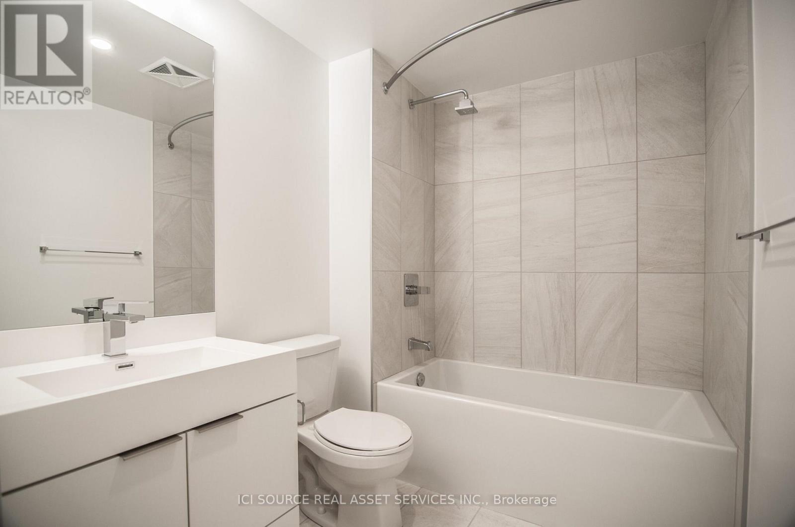 1805 - 30 Samuel Wood Way, Toronto, Ontario  M9B 0C9 - Photo 5 - W12156882