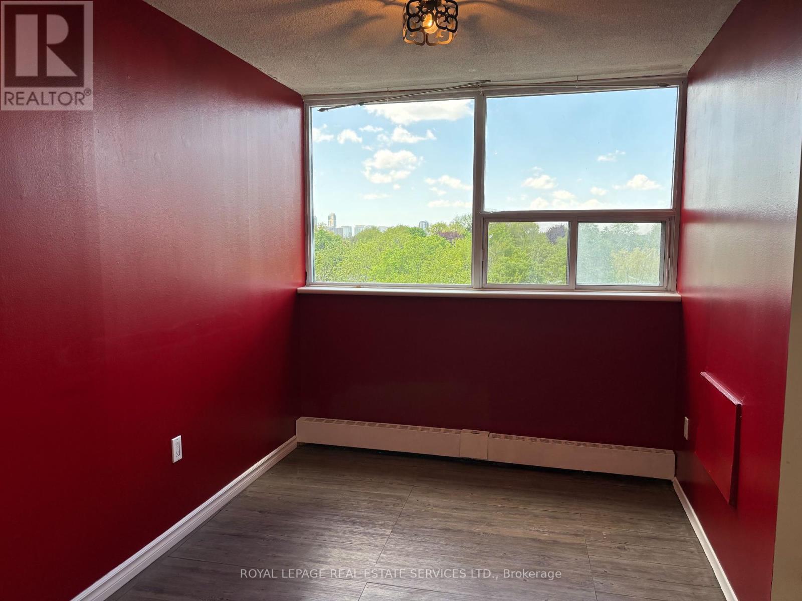 501 - 530 Lolita Gardens, Mississauga, Ontario  L5A 3T2 - Photo 8 - W12156884
