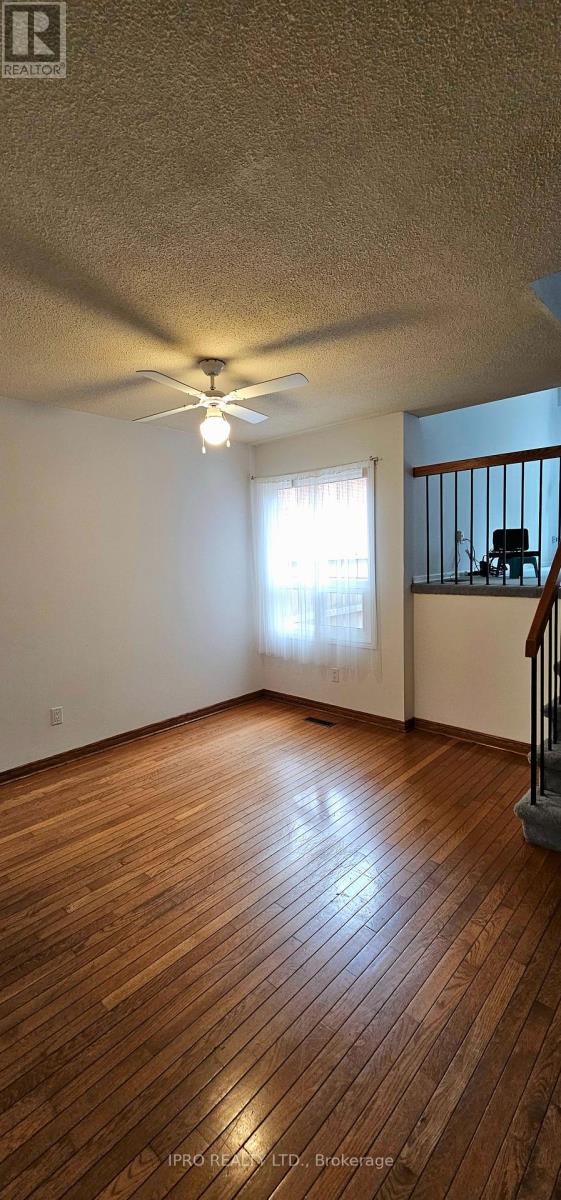12 Simmons Boulevard, Brampton (Madoc), Ontario  L6V 3V5 - Photo 12 - W12050860