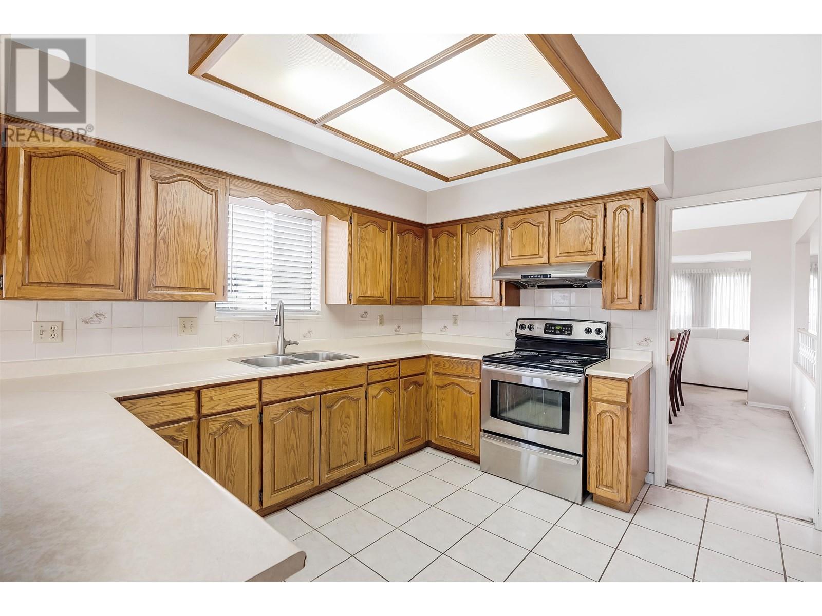 5655 Laurel Street, Burnaby, British Columbia  V5G 1N4 - Photo 10 - R3004073