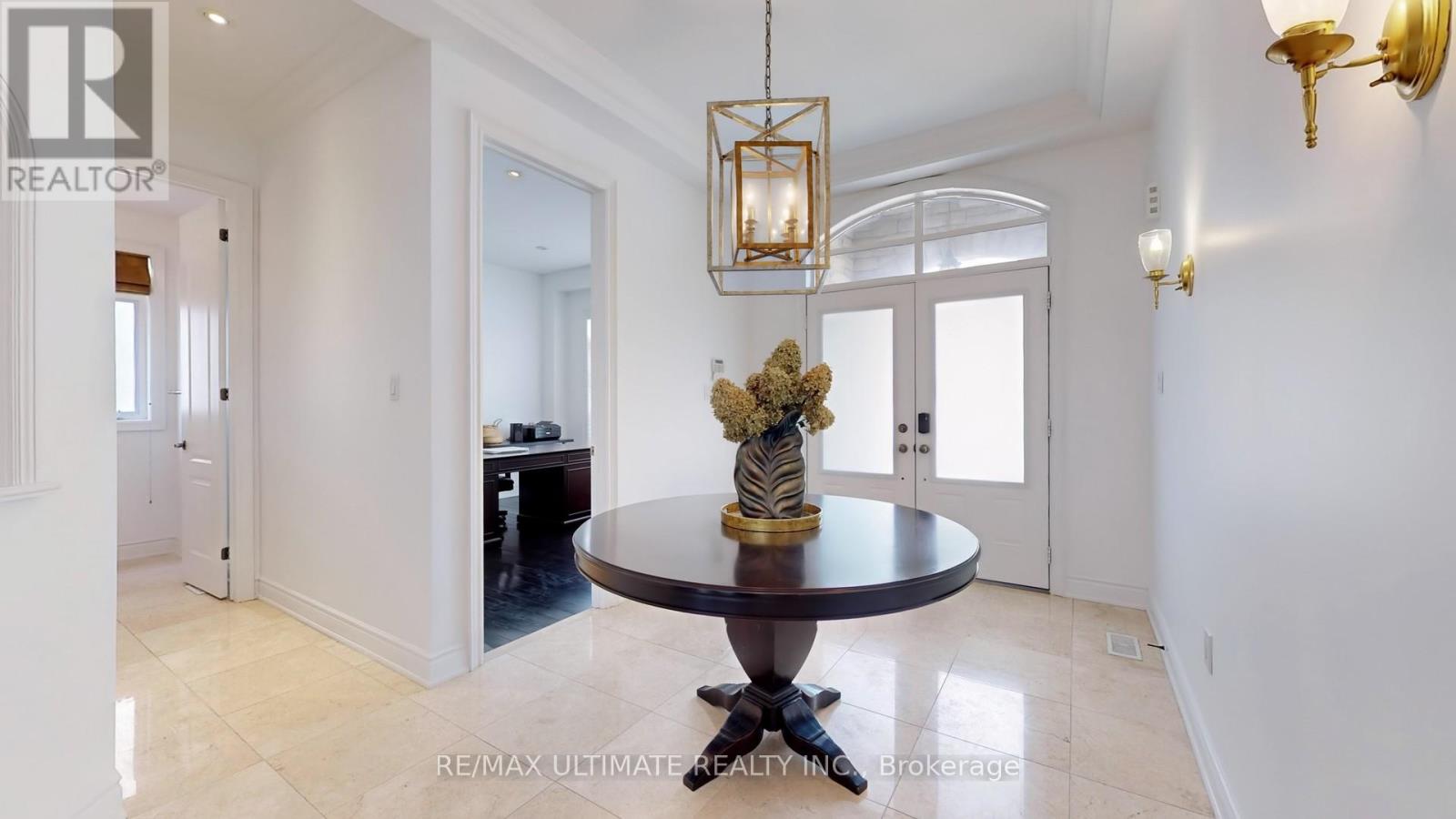Property at 133 COOK'S MILL CRESCENT image 3