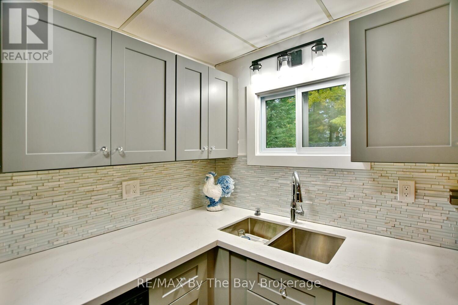 37 37th Street N, Wasaga Beach, Ontario L9Z 2B6 - Photo 14 - S12156909