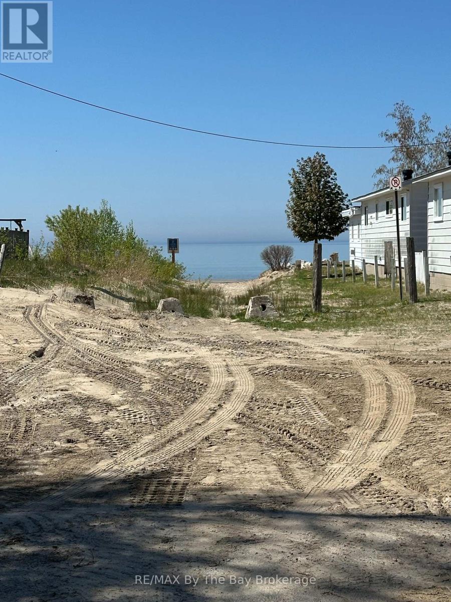 37 37th Street N, Wasaga Beach, Ontario L9Z 2B6 - Photo 22 - S12156909