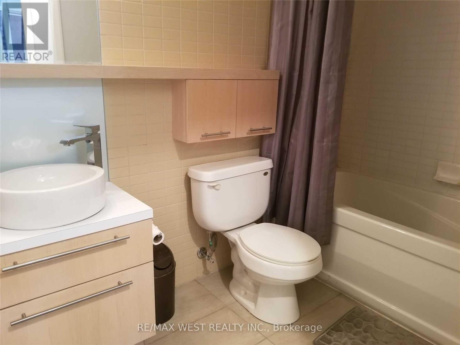2703 - 21 Carlton Street, Toronto, Ontario  M5B 1L2 - Photo 7 - C12156906