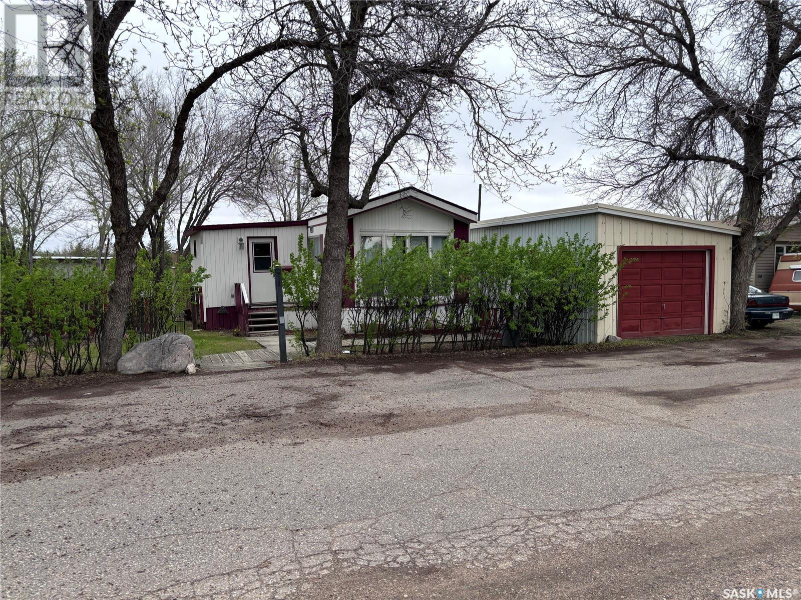 55 Ponderosa, Swift Current, Saskatchewan  S9H 3X6 - Photo 1 - SK006267