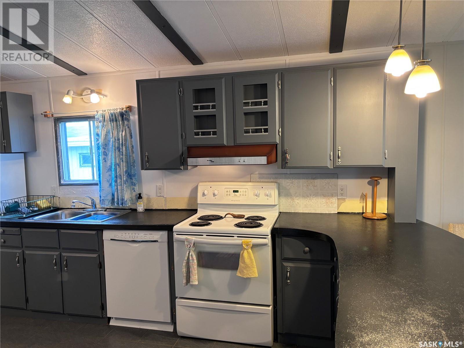 55 Ponderosa, Swift Current, Saskatchewan  S9H 3X6 - Photo 14 - SK006267
