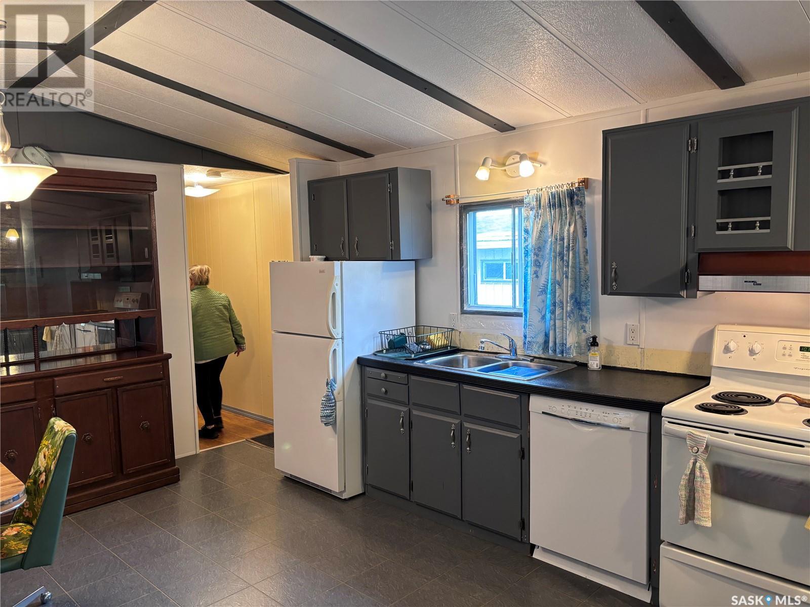 55 Ponderosa, Swift Current, Saskatchewan  S9H 3X6 - Photo 15 - SK006267