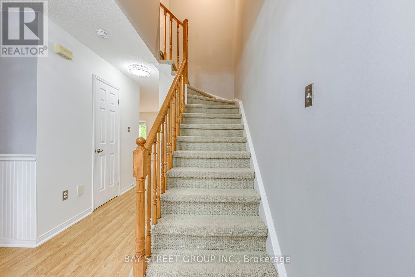 1400 Stonecutter Drive, Oakville, Ontario  L6M 3C3 - Photo 14 - W12156904