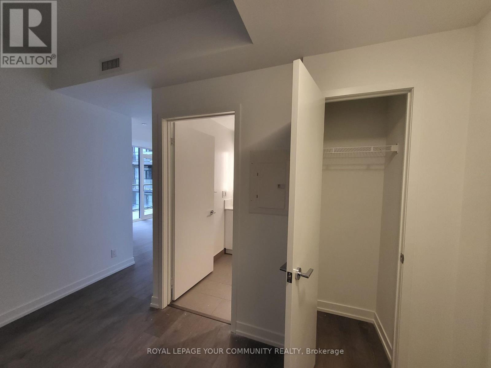 612 - 270 Dufferin Street, Toronto, Ontario  M6K 1Z6 - Photo 5 - W12156924