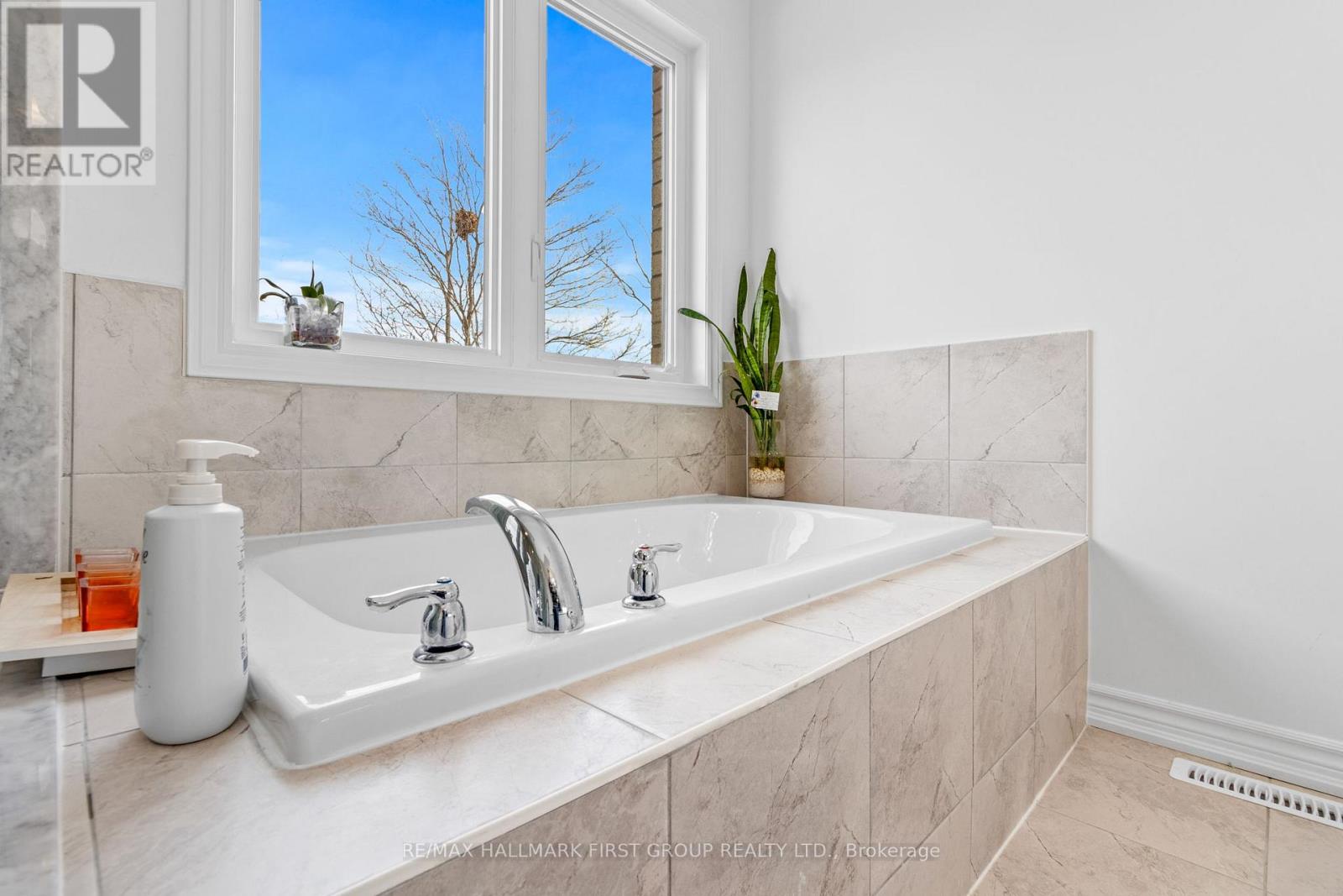 27 Corbett Street, Southgate, Ontario  N0C 1B0 - Photo 30 - X12156910