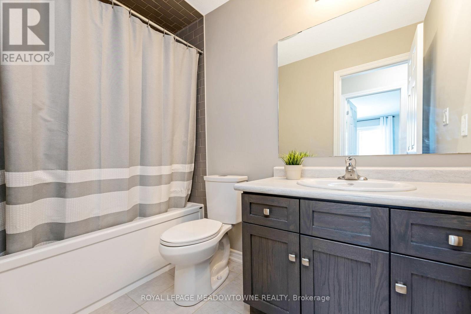 7 - 107 Westra Drive, Guelph (Willow West/sugarbush/west Acres), Ontario  N1K 0A5 - Photo 20 - X12156913