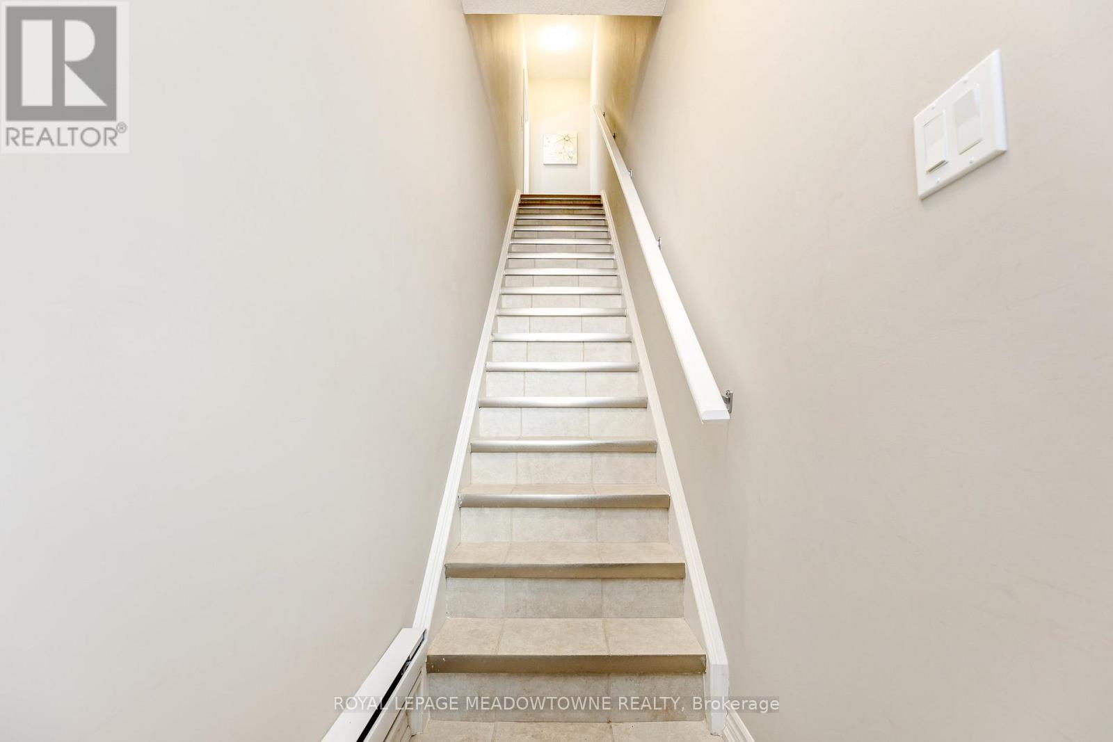 7 - 107 Westra Drive, Guelph, Ontario  N1K 0A5 - Photo 6 - X12156913