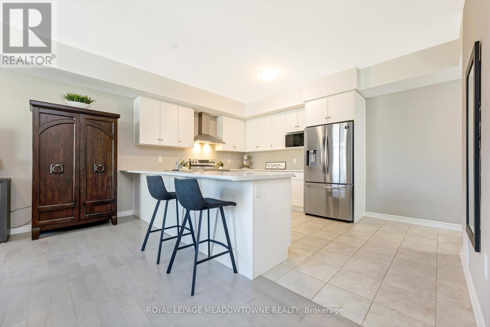7 - 107 Westra Drive, Guelph, Ontario  N1K 0A5 - Photo 7 - X12156913