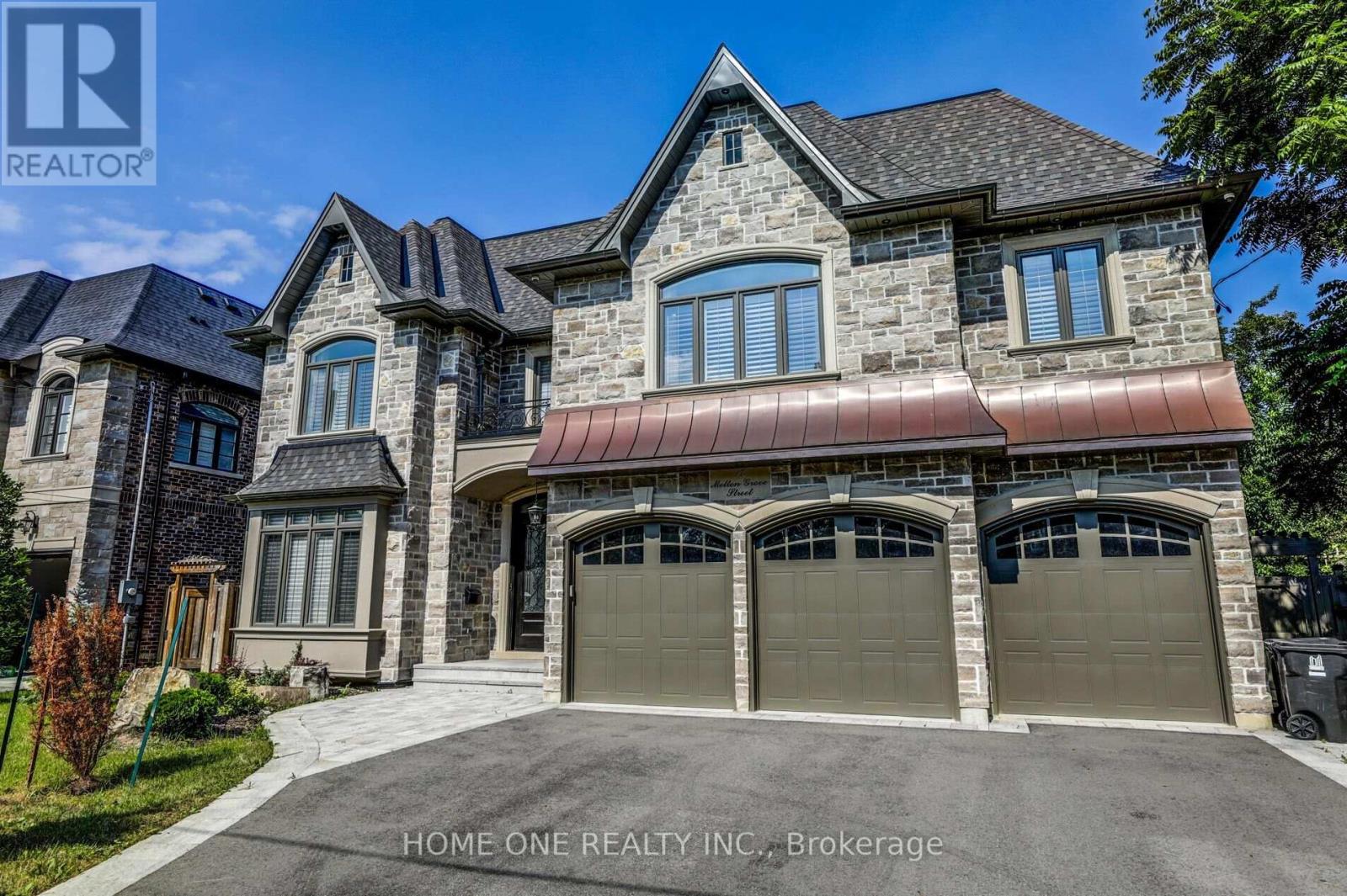 17 MELTON GROVE STREET, Toronto, Ontario