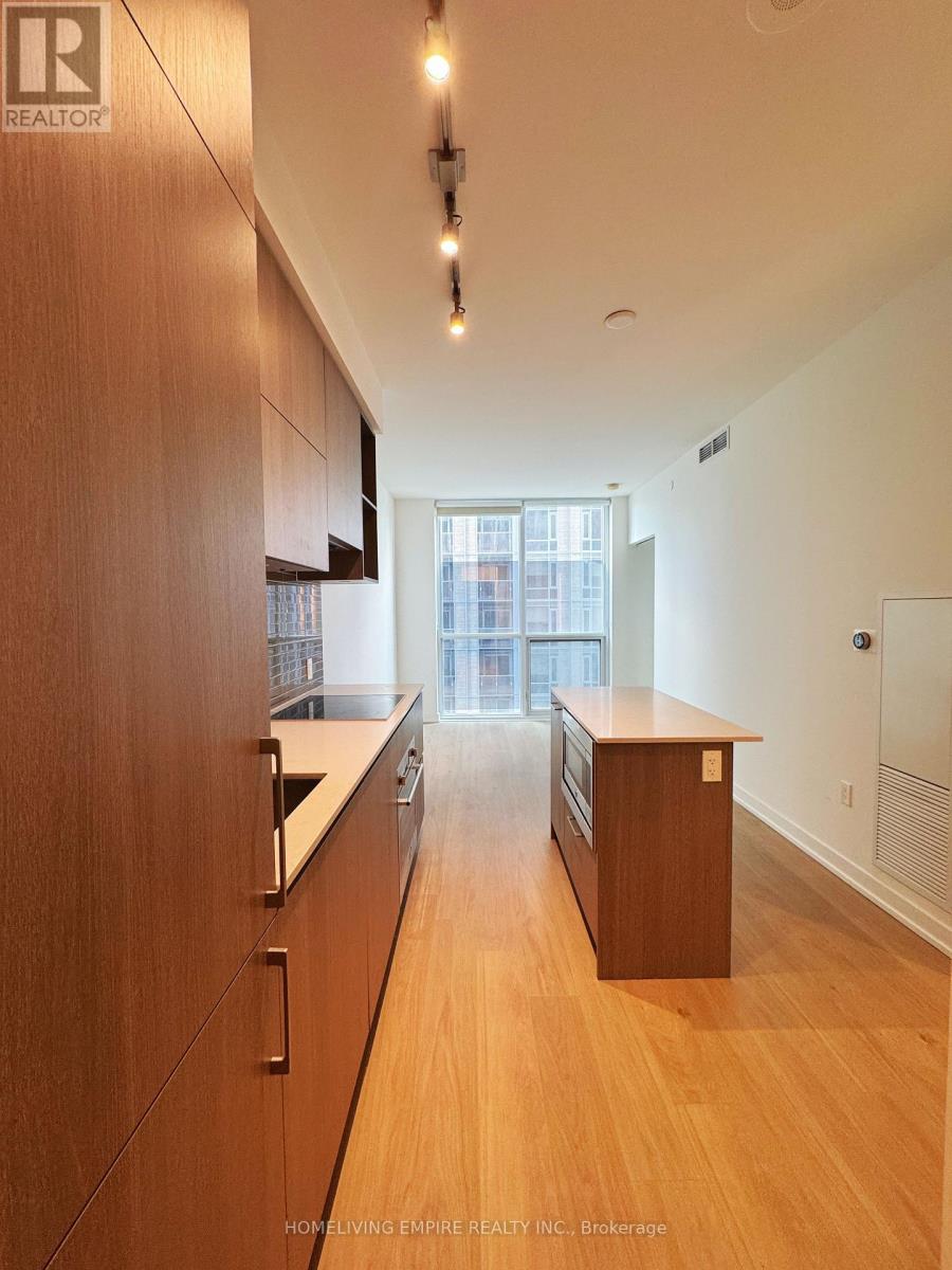 1703 - 1 Yorkville Avenue, Toronto, Ontario  M4W 1L1 - Photo 2 - C12156938