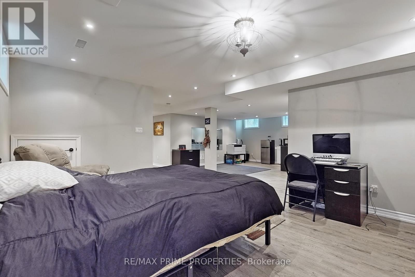 947 Booth Avenue, Innisfil, Ontario  L9S 0A5 - Photo 23 - N12127504