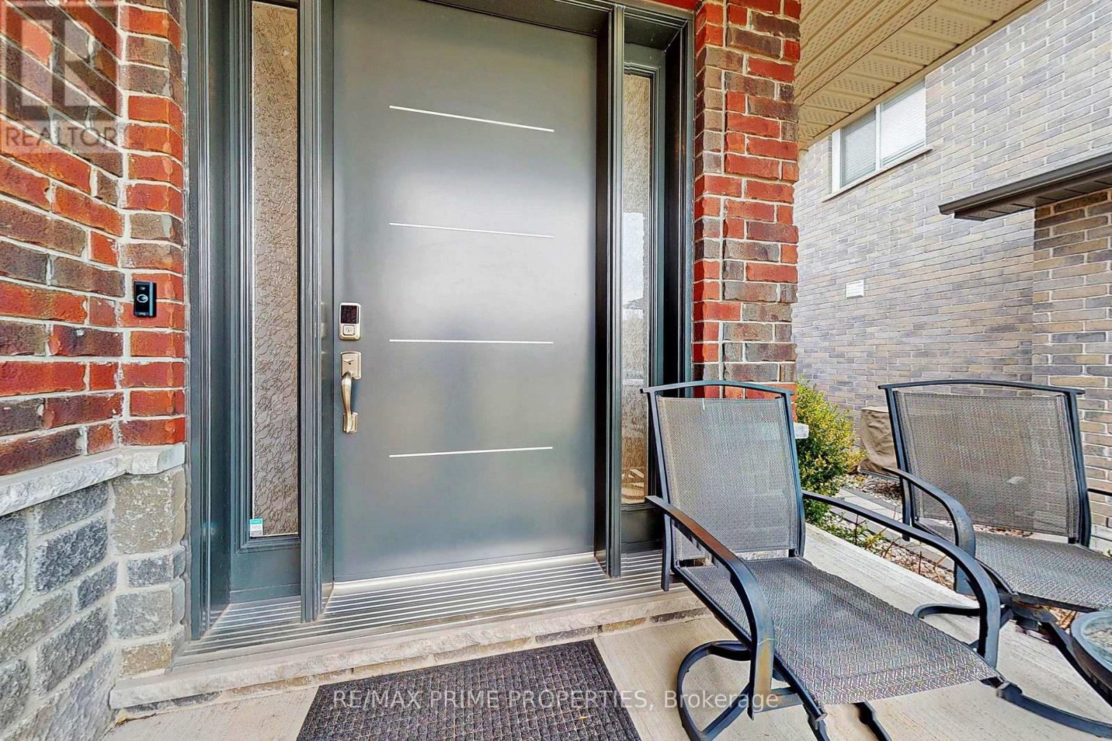 947 Booth Avenue, Innisfil, Ontario  L9S 0A5 - Photo 2 - N12127504