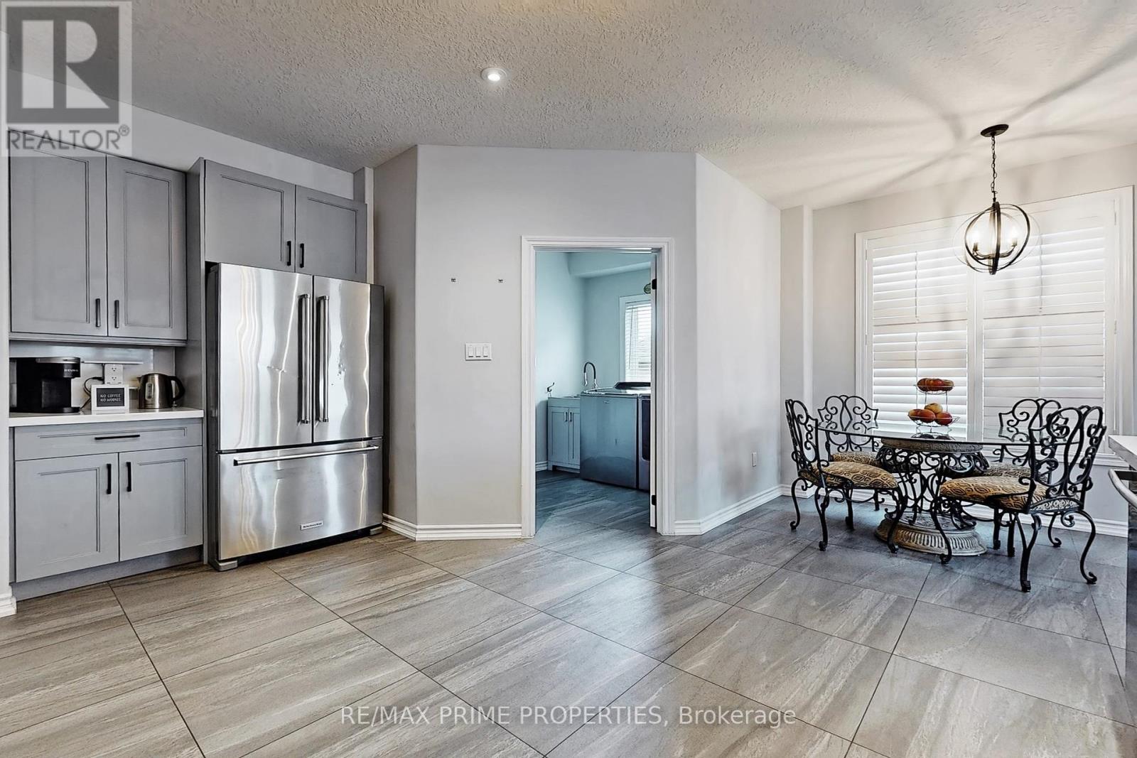 947 Booth Avenue, Innisfil, Ontario  L9S 0A5 - Photo 8 - N12127504