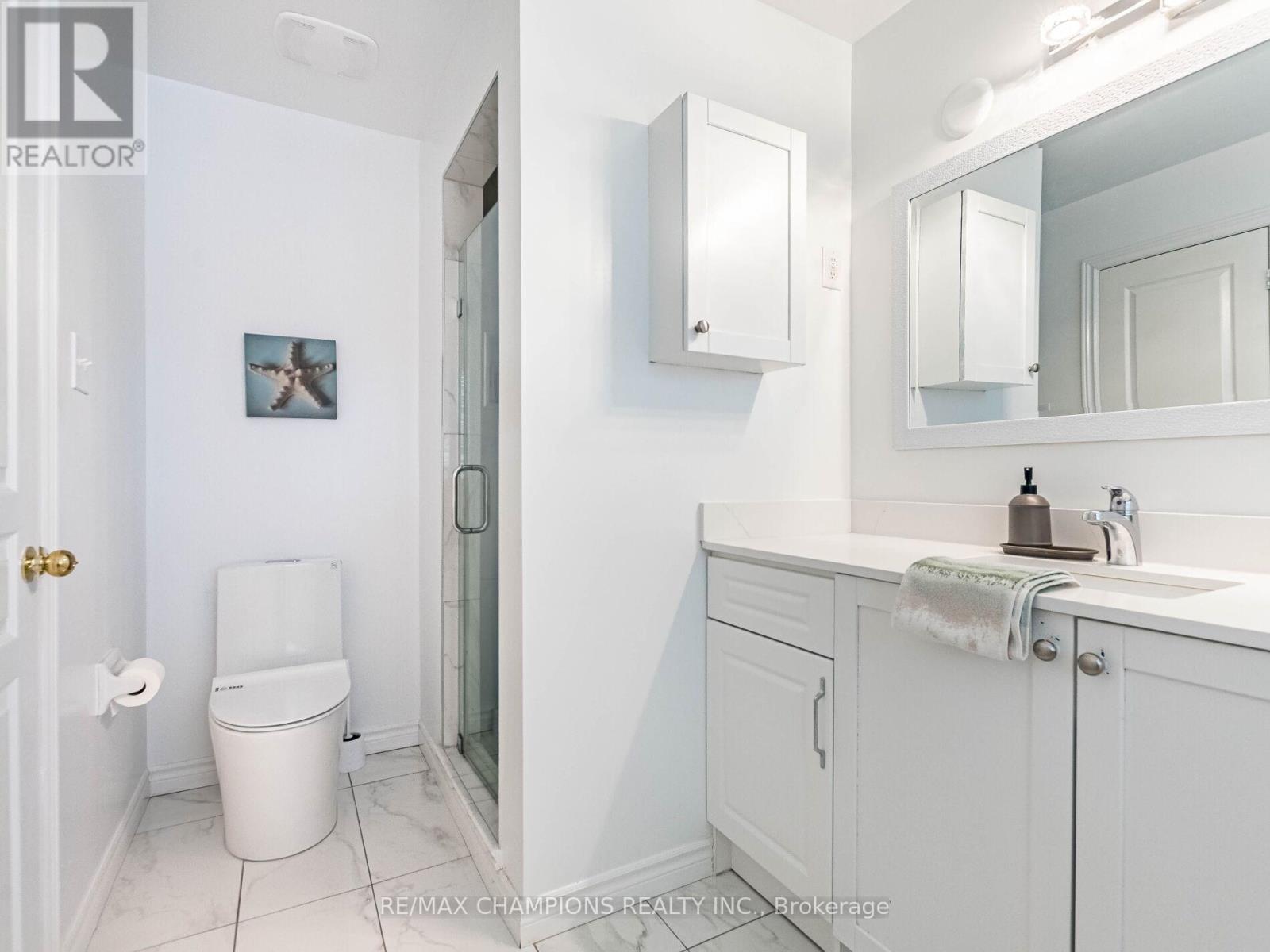 5508 Bellaggio Crescent, Mississauga, Ontario  L5V 0C5 - Photo 19 - W12156361