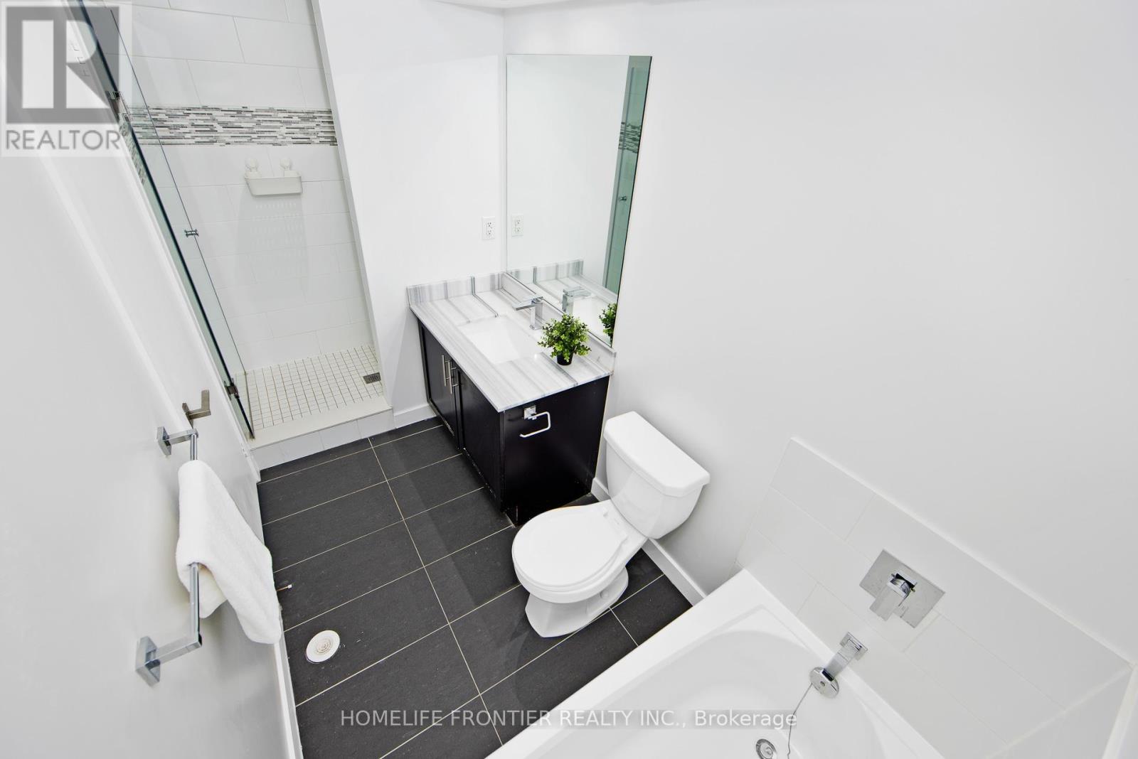 7 - 4020 Parkside Village Drive, Mississauga, Ontario  L5B 0K2 - Photo 16 - W12156942