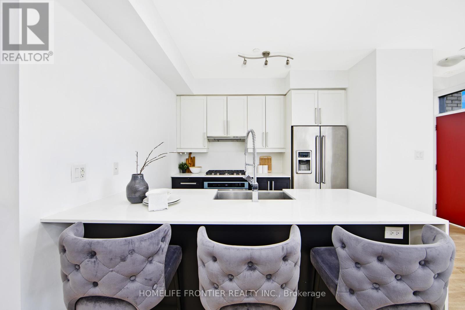 7 - 4020 Parkside Village Drive, Mississauga, Ontario  L5B 0K2 - Photo 6 - W12156942