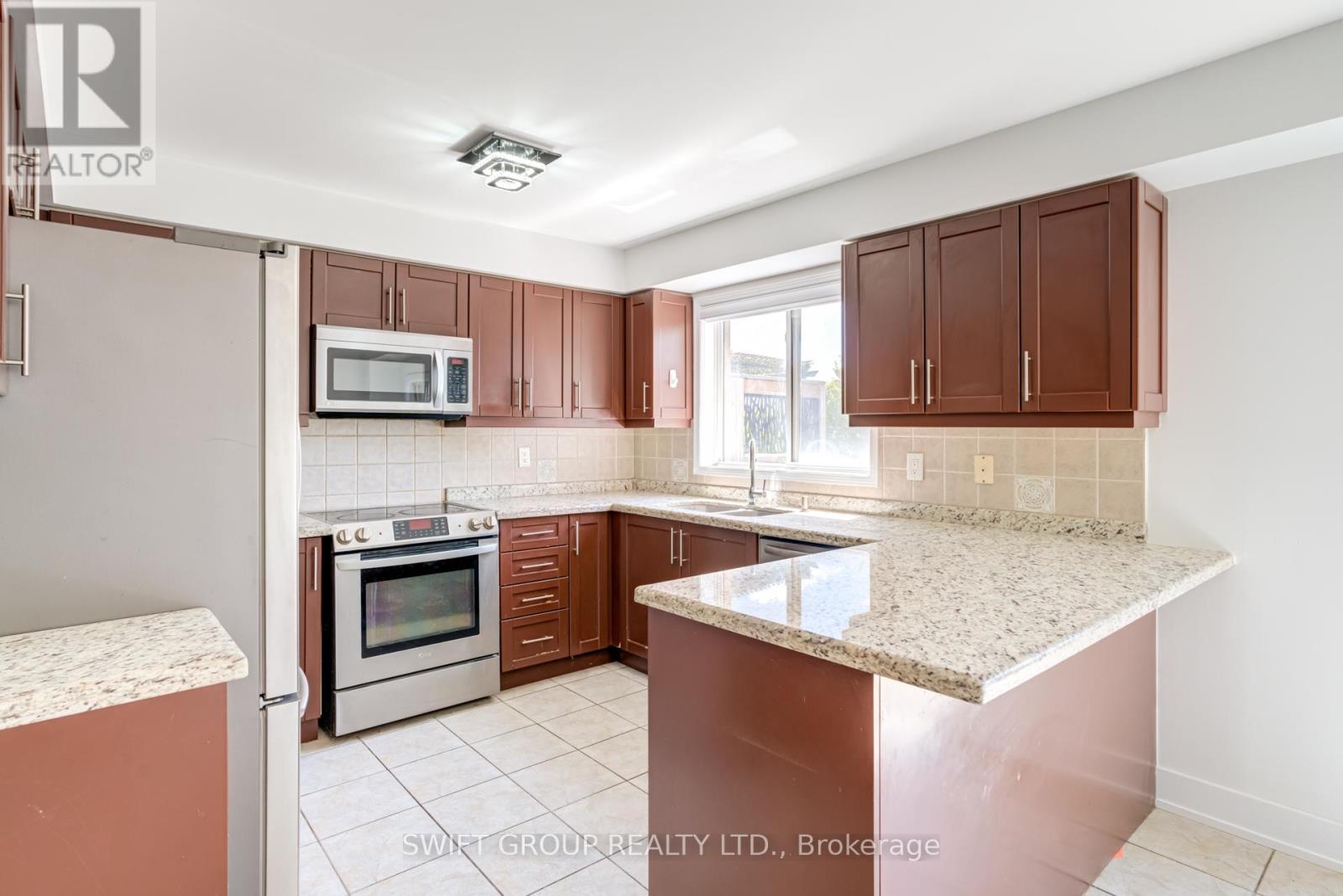2569 Gill Crescent, Oakville, Ontario  L6H 6P3 - Photo 11 - W12156332