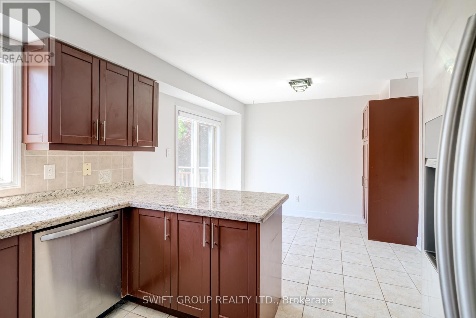 2569 Gill Crescent, Oakville, Ontario  L6H 6P3 - Photo 15 - W12156332