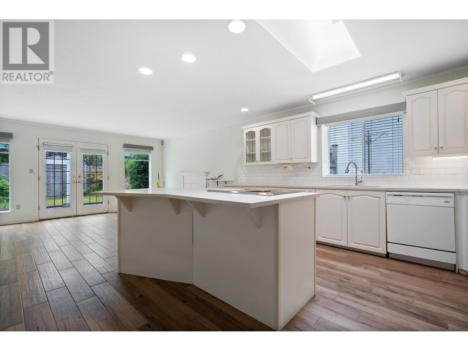 Property at 4497 63 STREET image 3