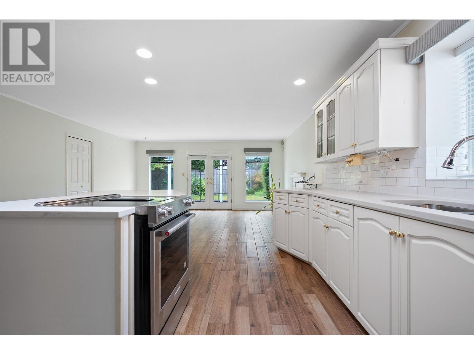 Property at 4497 63 STREET image 4