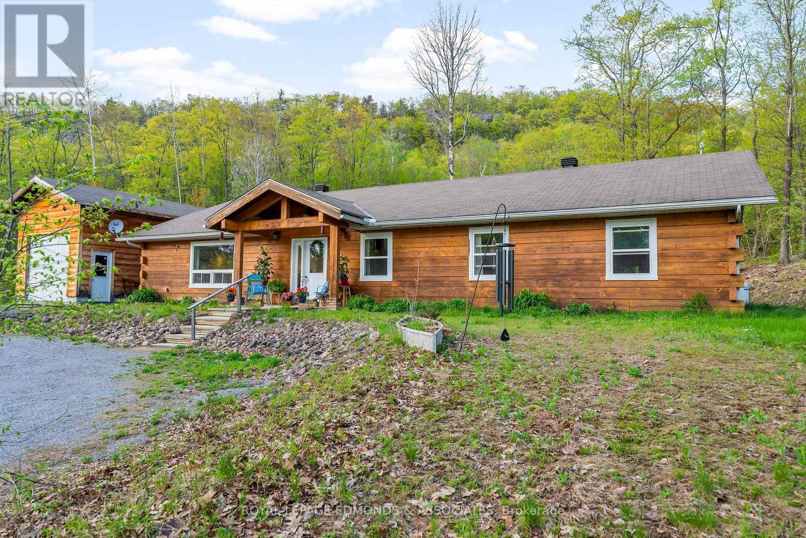 864 Tramore Road, North Algona Wilberforce, Ontario  K0J 1X0 - Photo 3 - X12156976