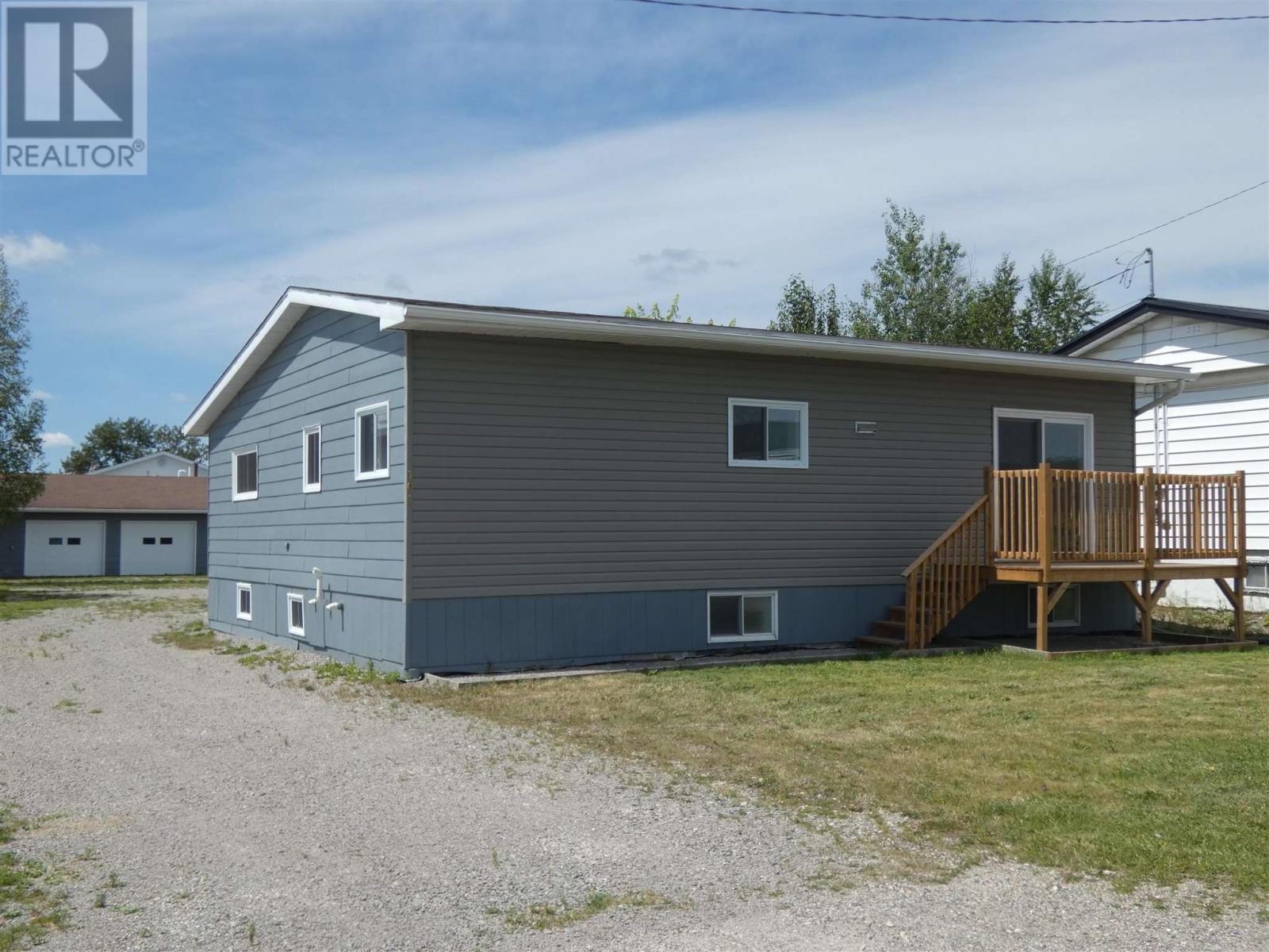 101 Keewatin St, Longlac, Ontario  P0T 2A0 - Photo 1 - TB242540
